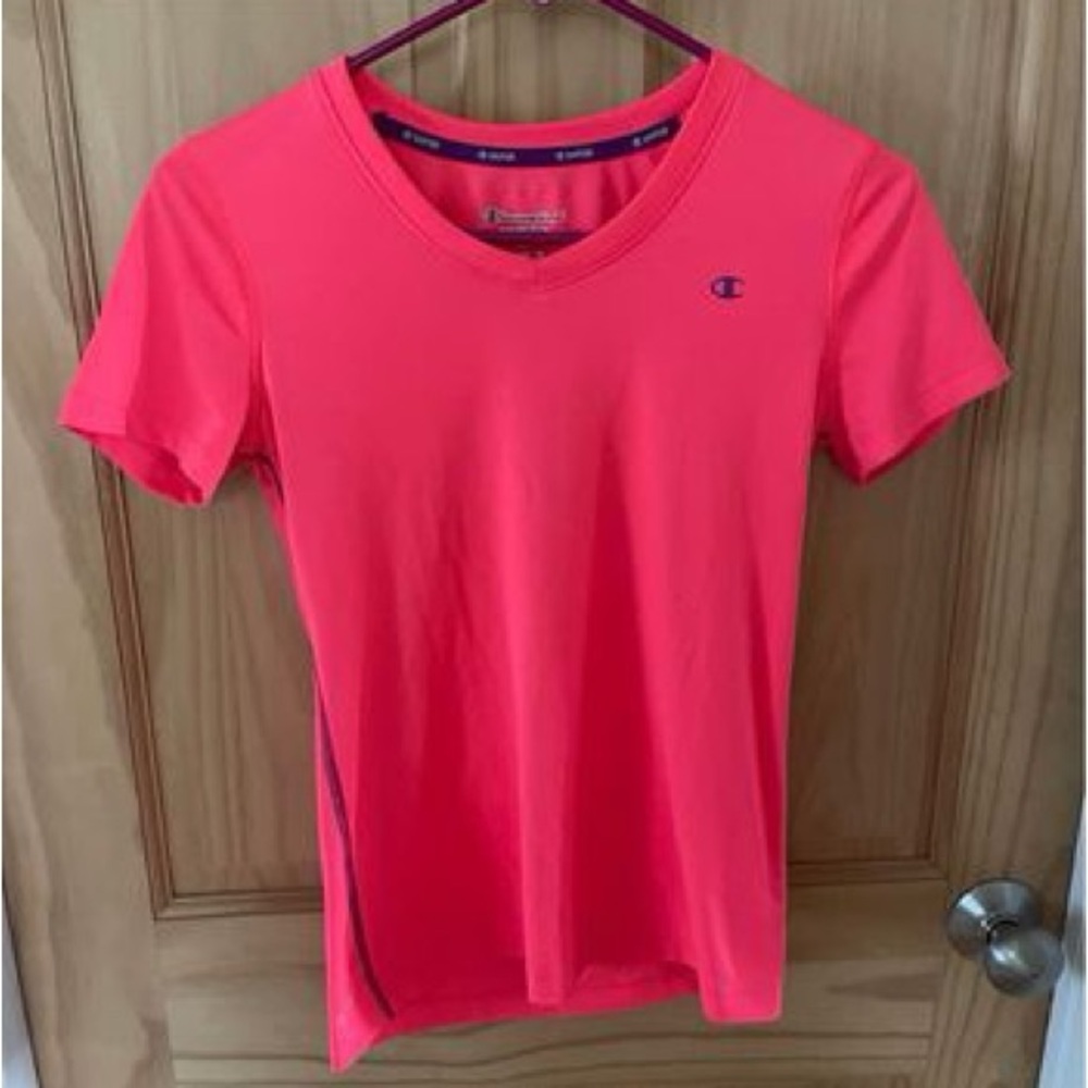 Like new Women’s Size XS Champion T-Shirt